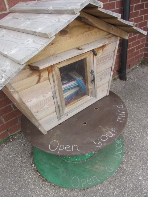 Book hut